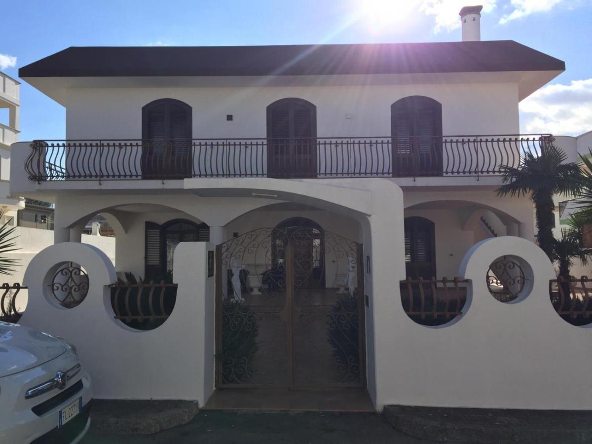 B&B Black-And-White Gallipoli Exterior photo