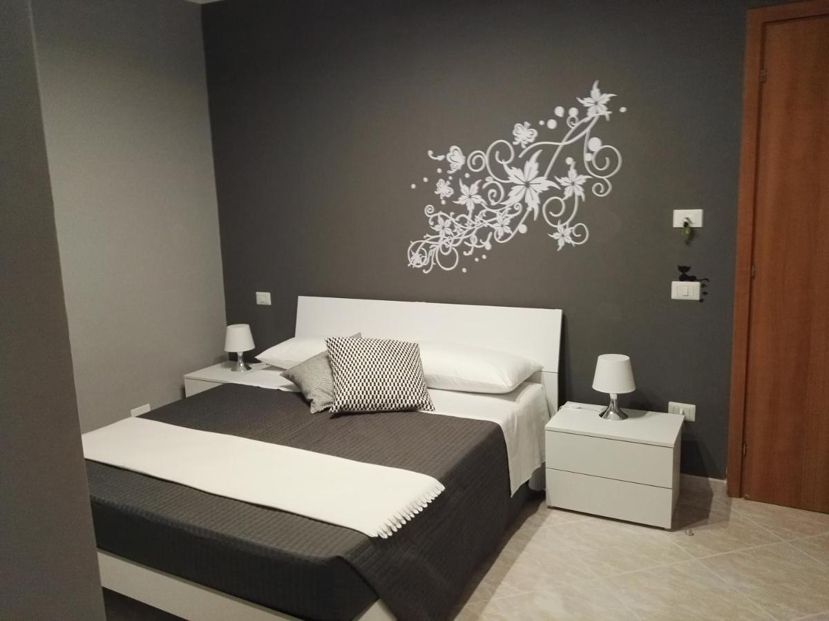 B&B Black-And-White Gallipoli Exterior photo